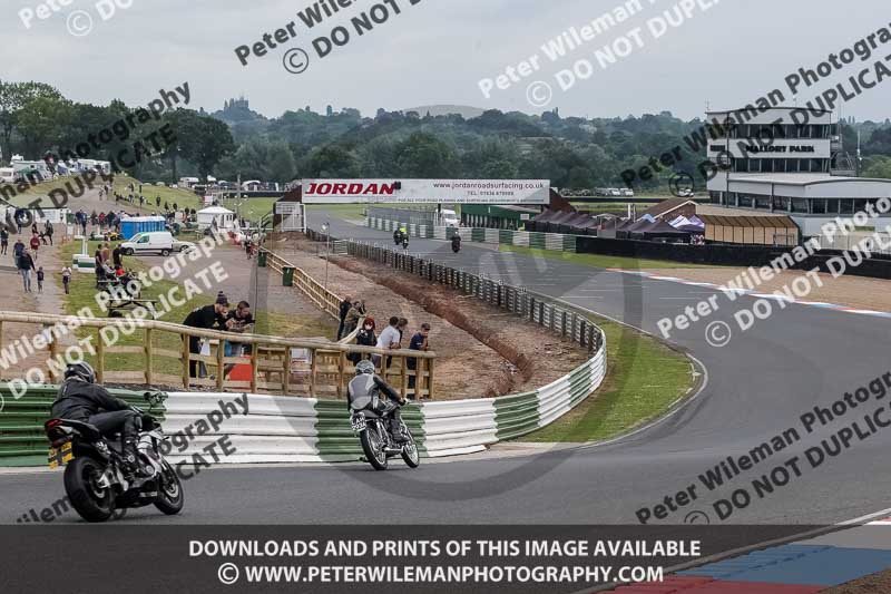 Vintage motorcycle club;eventdigitalimages;mallory park;mallory park trackday photographs;no limits trackdays;peter wileman photography;trackday digital images;trackday photos;vmcc festival 1000 bikes photographs